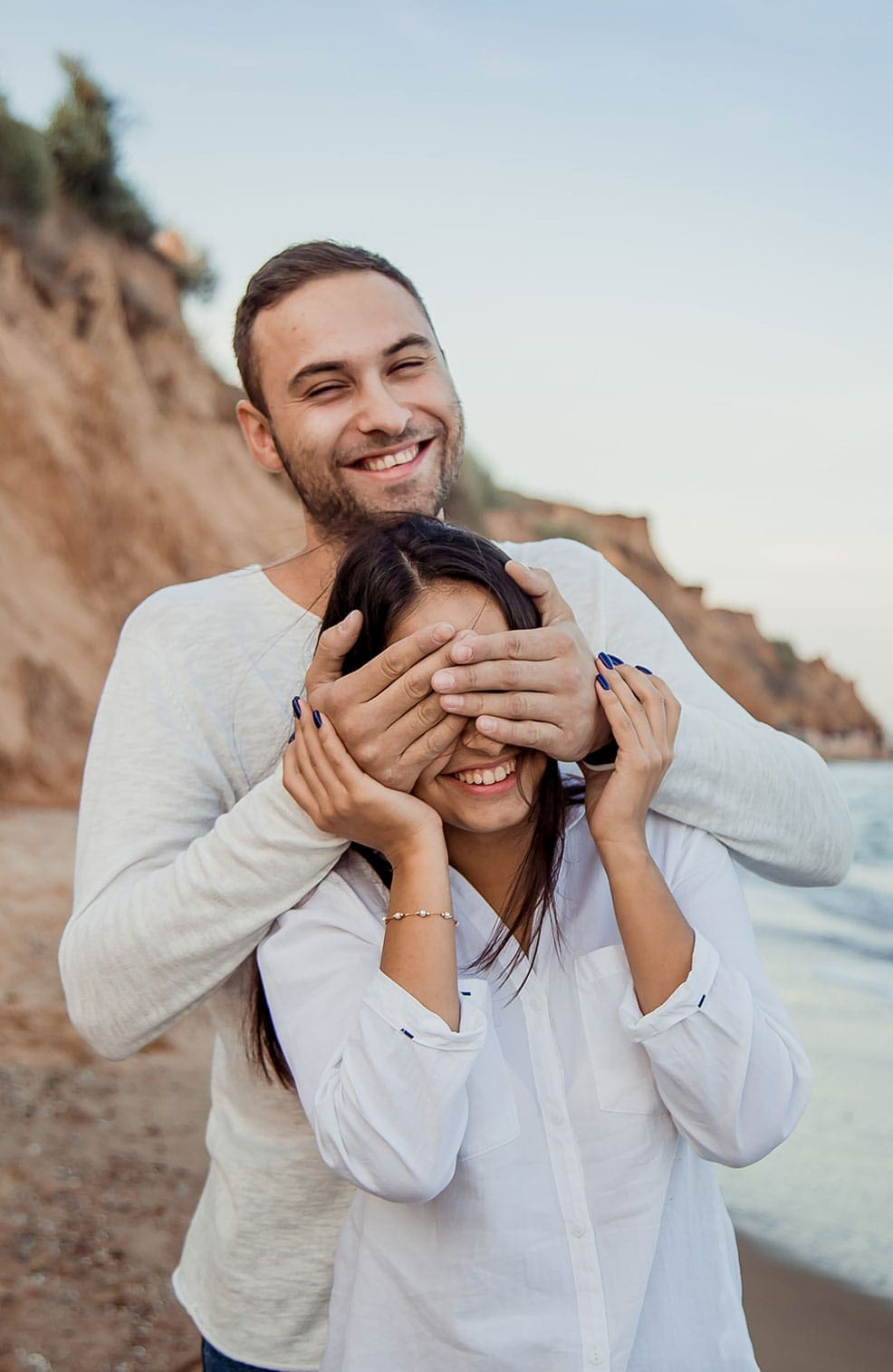 How Shared Devotions And Praying Together Strengthen Your Bond